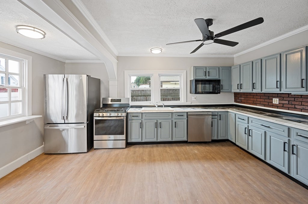 4 Pollard Ave, Lowell, MA, 4 Pollard Ave, Lowell, MA Photo #13