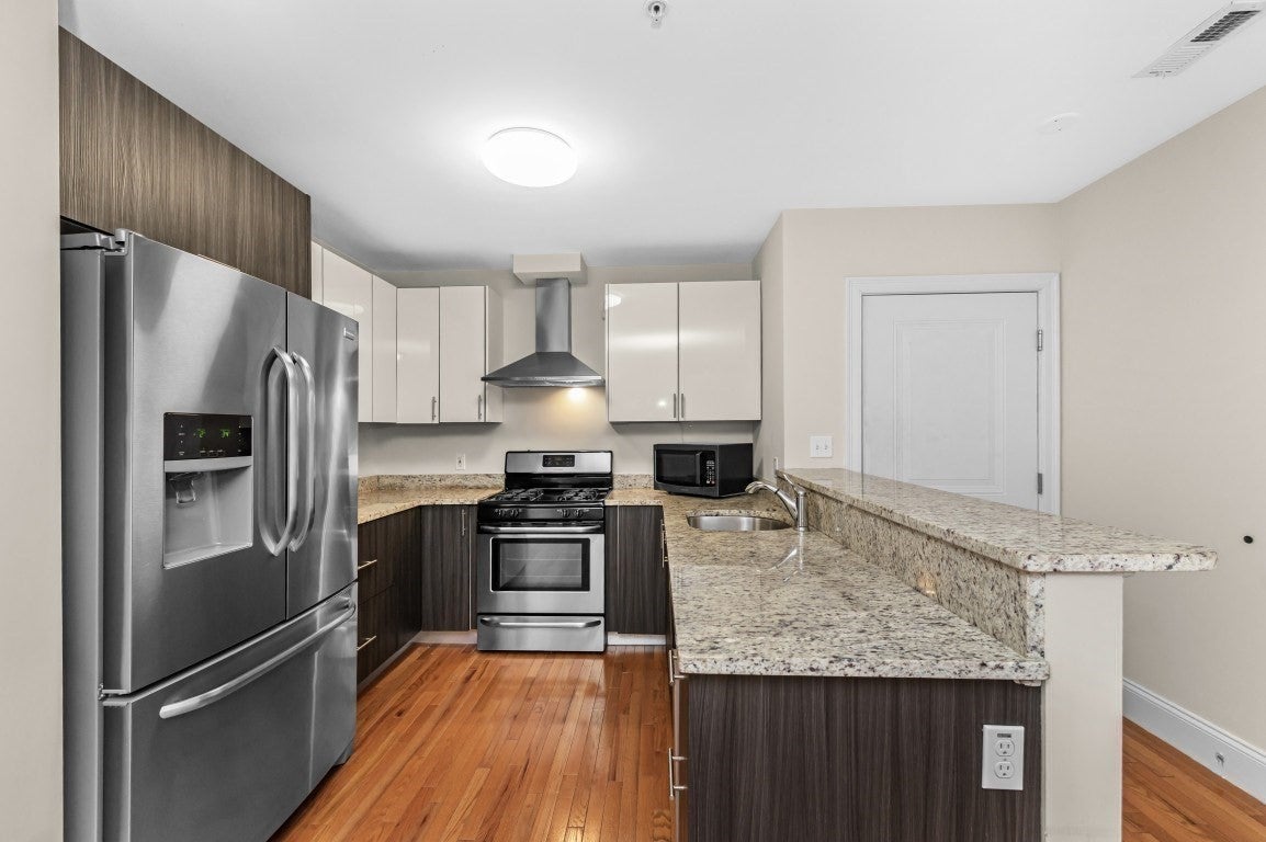 244 Main St #1, Medford, MA, 244 Main St #1, Medford, MA Photo #4