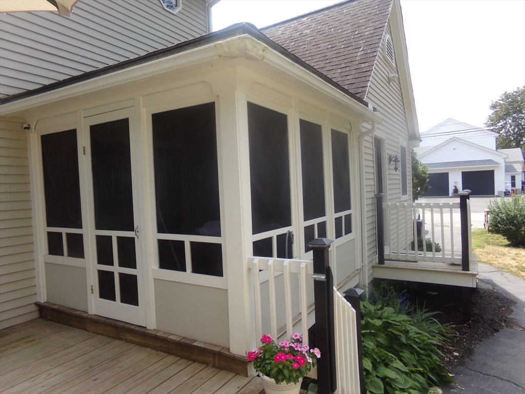 162 Middlesex Ave 1