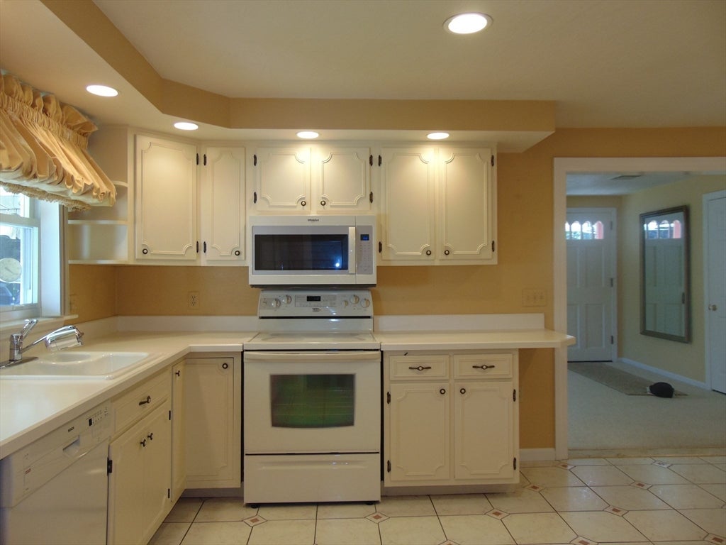 225 Reingold Ave, Fitchburg, MA, 225 Reingold Ave, Fitchburg, MA Photo #4