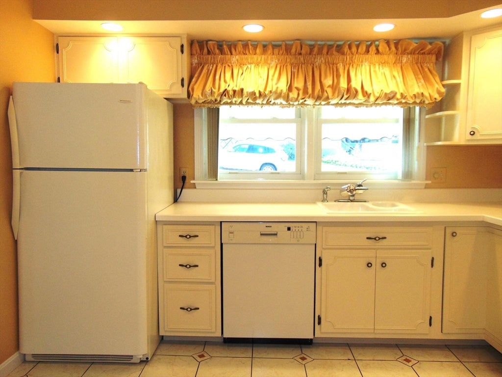 225 Reingold Ave, Fitchburg, MA, 225 Reingold Ave, Fitchburg, MA Photo #6