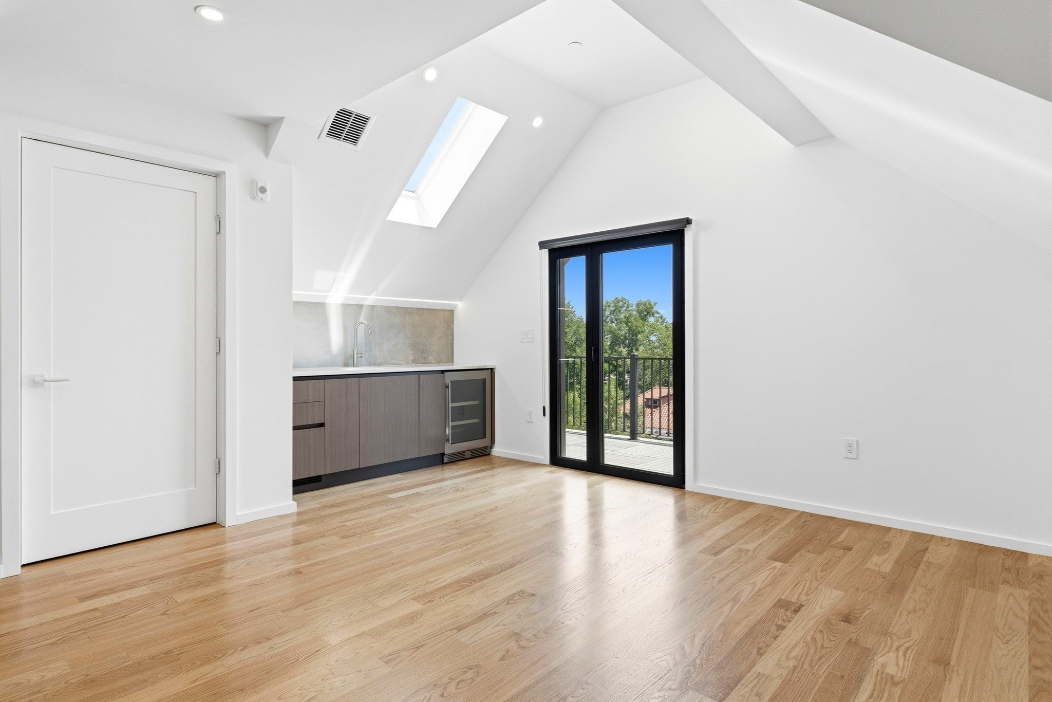 11 Algonquin Road #1, Newton, MA Photo #23
