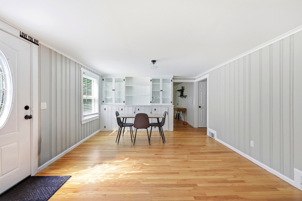 77 Carmody Rd