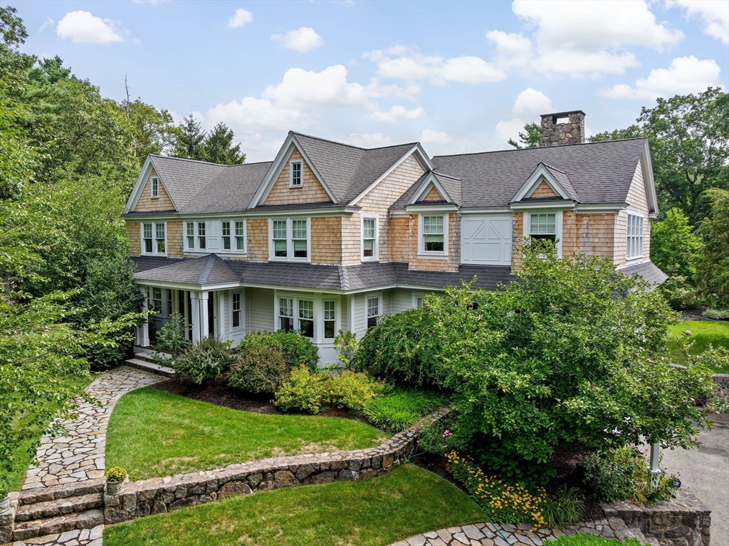 218 Woodland Rd