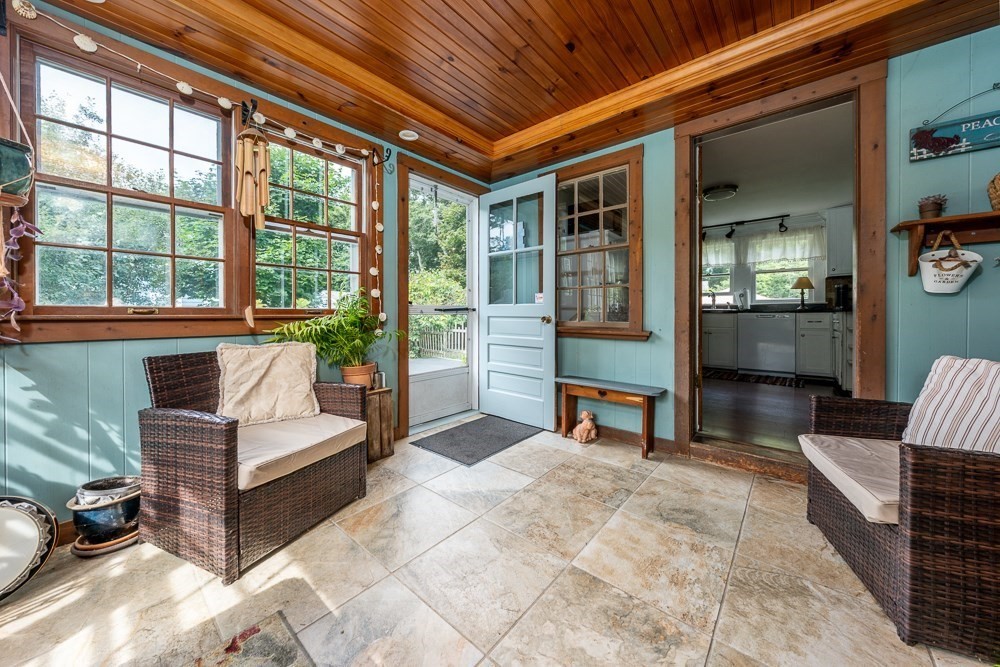 28 Bumpus Rd