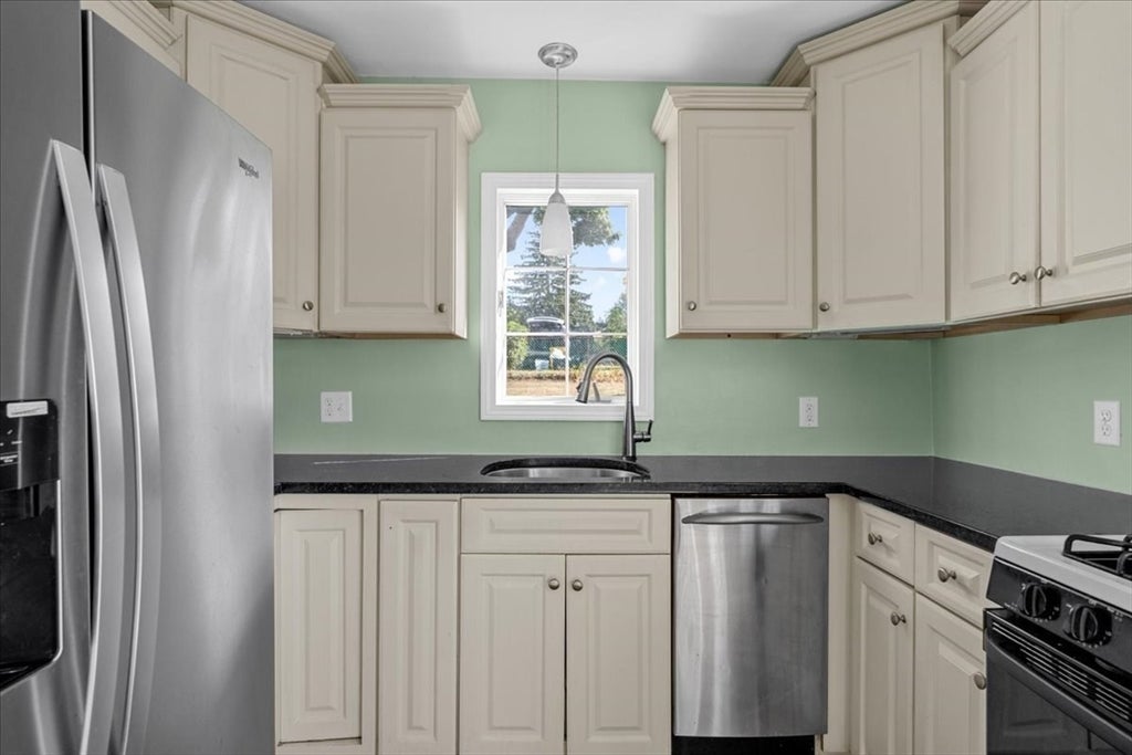 24 Aspinwall Ave, Weymouth, MA, 24 Aspinwall Ave, Weymouth, MA Photo #15
