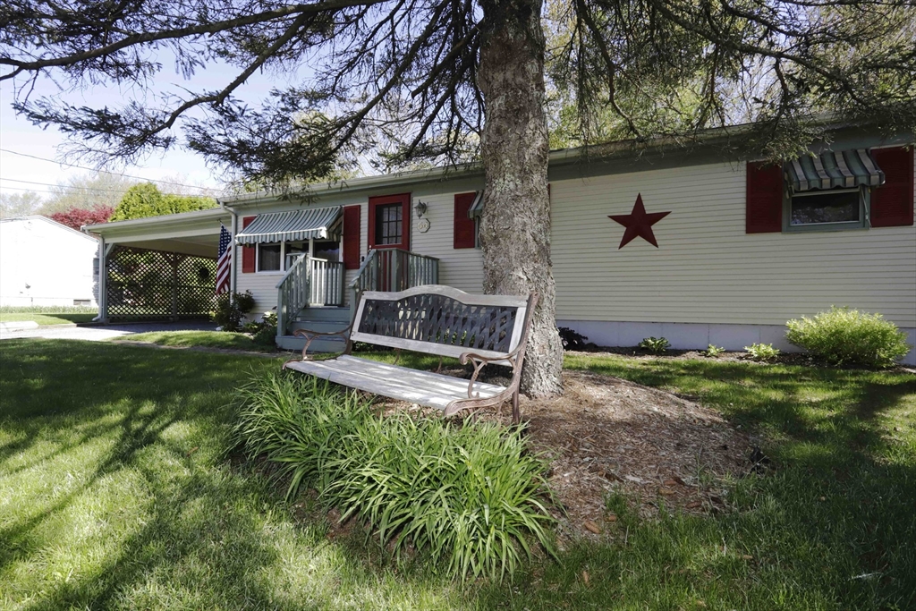 54 Holly Lane