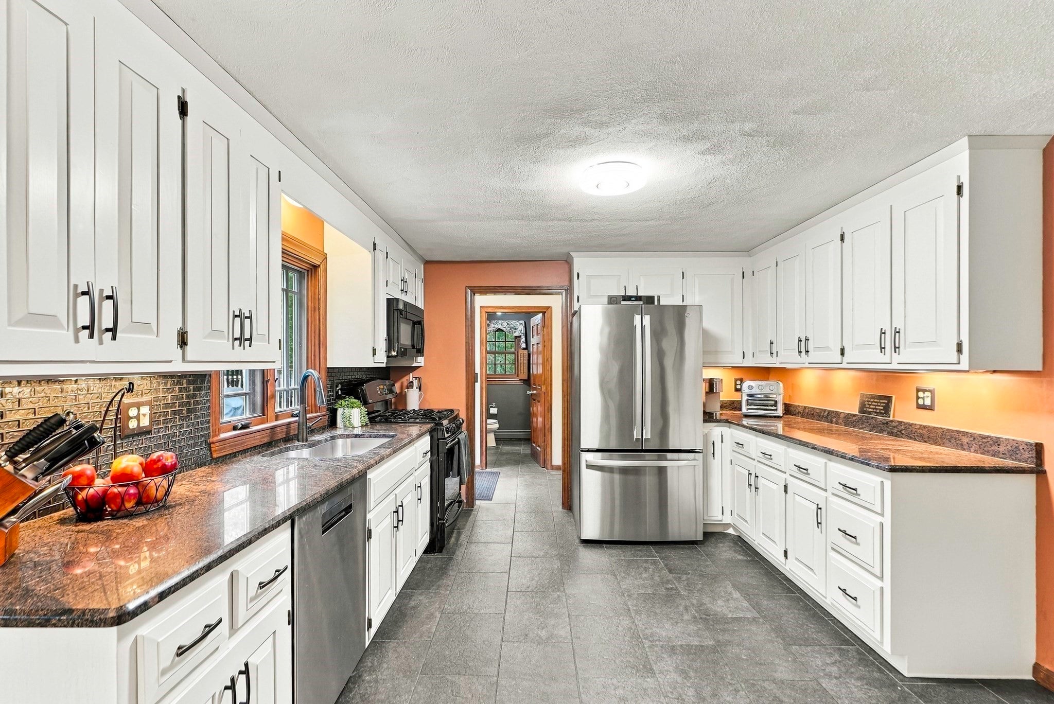 8 Joseph Rd, Hopkinton, MA, 8 Joseph Rd, Hopkinton, MA Photo #12