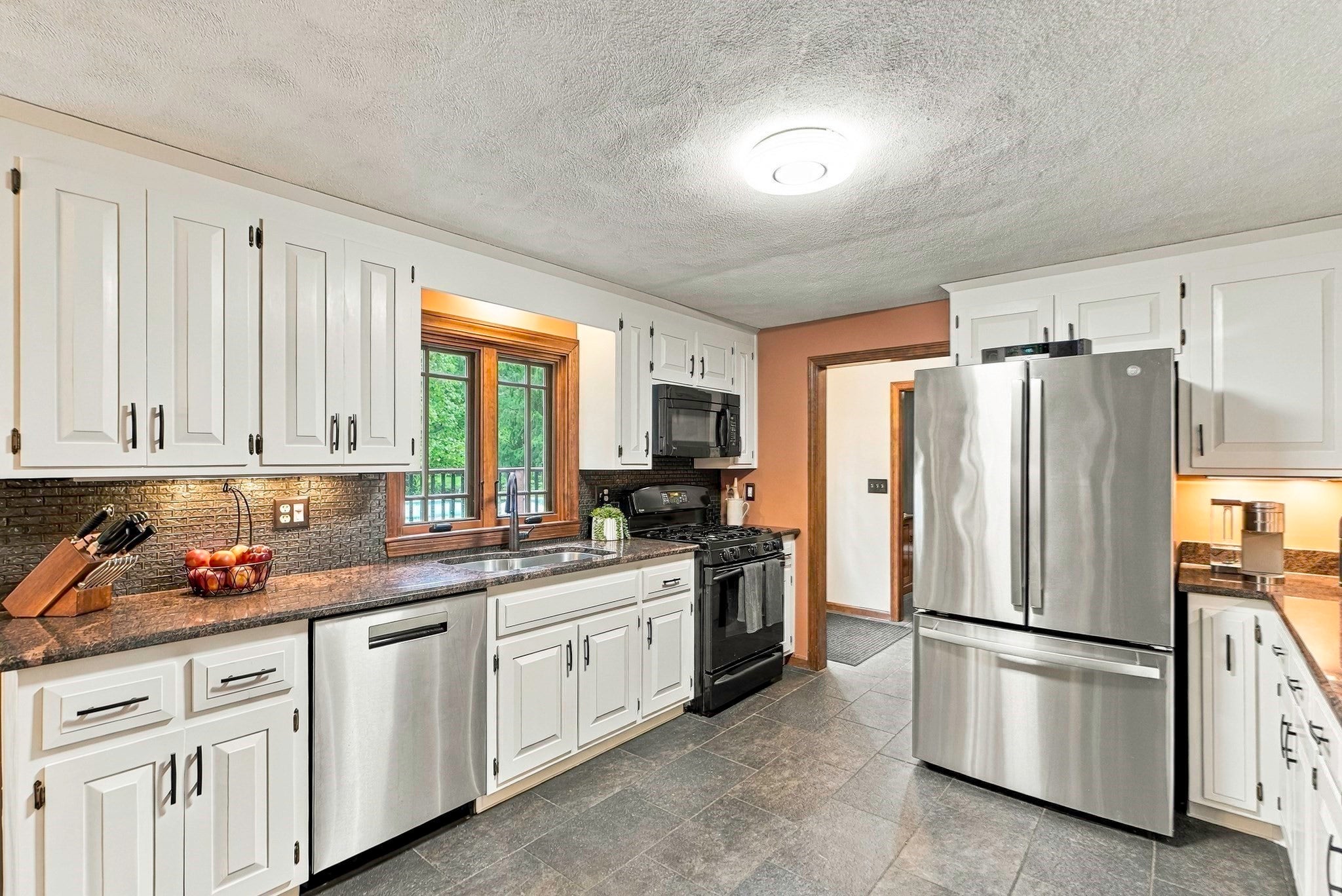 8 Joseph Rd