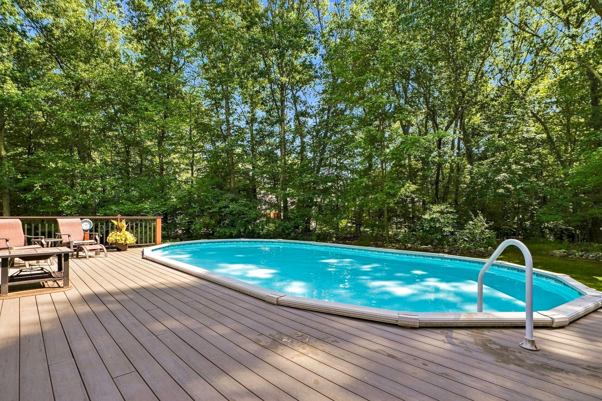 8 Joseph Rd