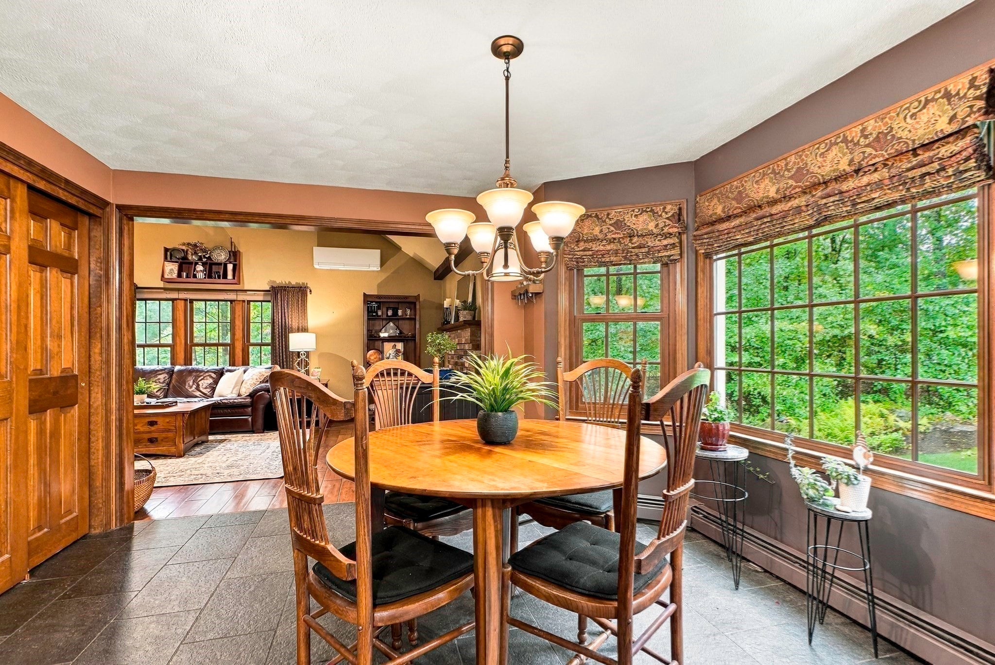 8 Joseph Rd