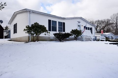 6 Canterbury Lane 6 Rockland MA 02370