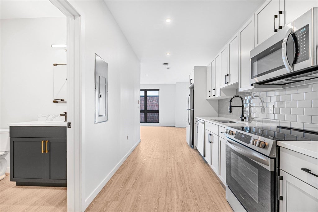 6 Rantoul St #203, Beverly, MA, 6 Rantoul St #203, Beverly, MA Photo #6