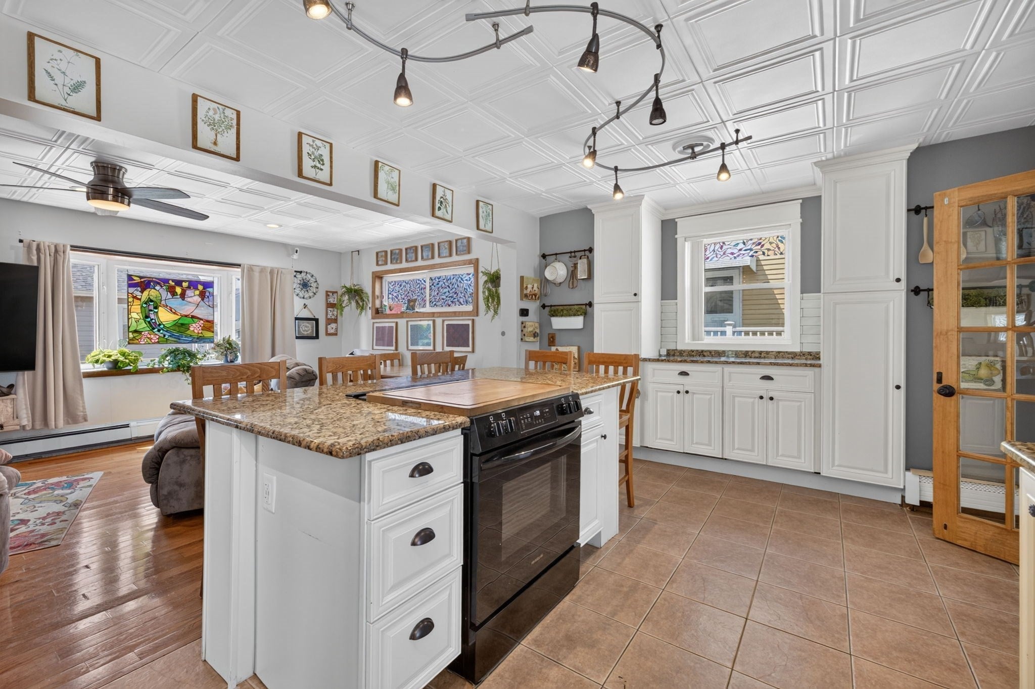 208 Hudson St, Fall River, MA, 208 Hudson St, Fall River, MA Photo #12