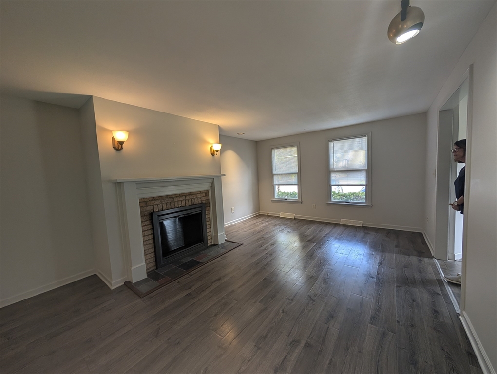 6 Mansion Woods Dr A