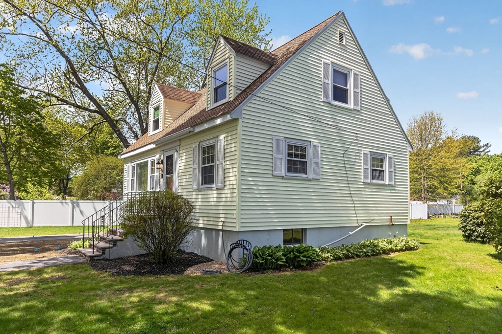 34 Andover St, Wilmington, MA Photo #4