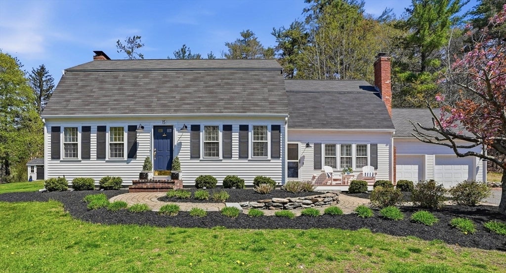 Photo of 15 Masthead Drive, Norwell, MA