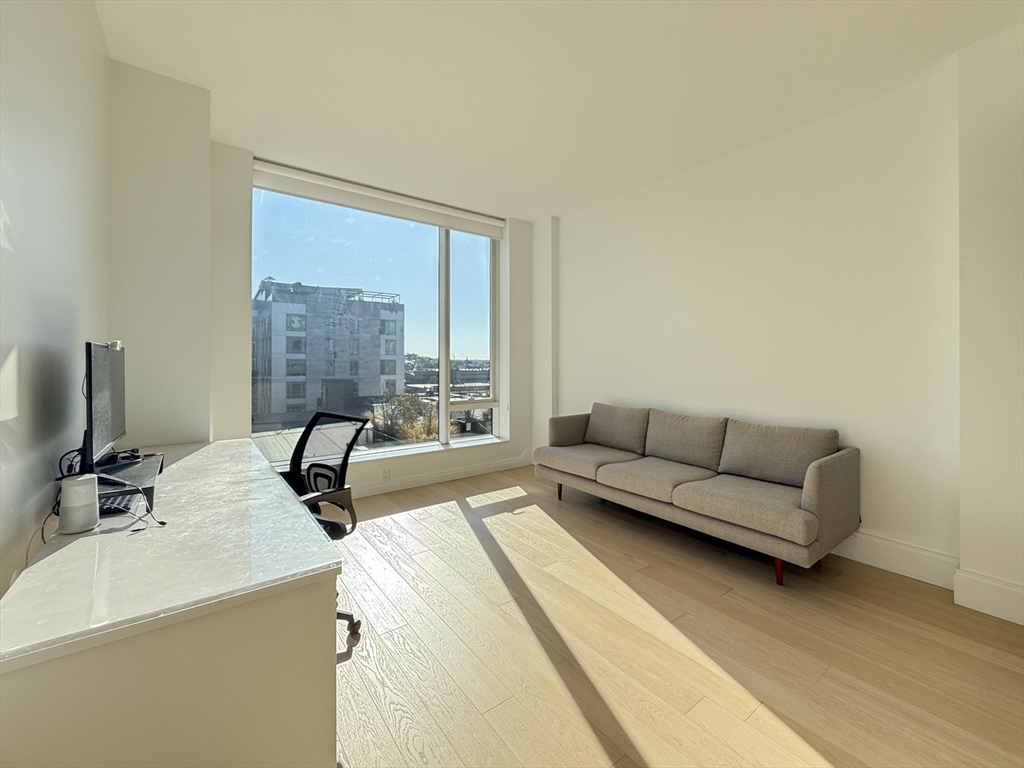 380 Harrison Ave 1007