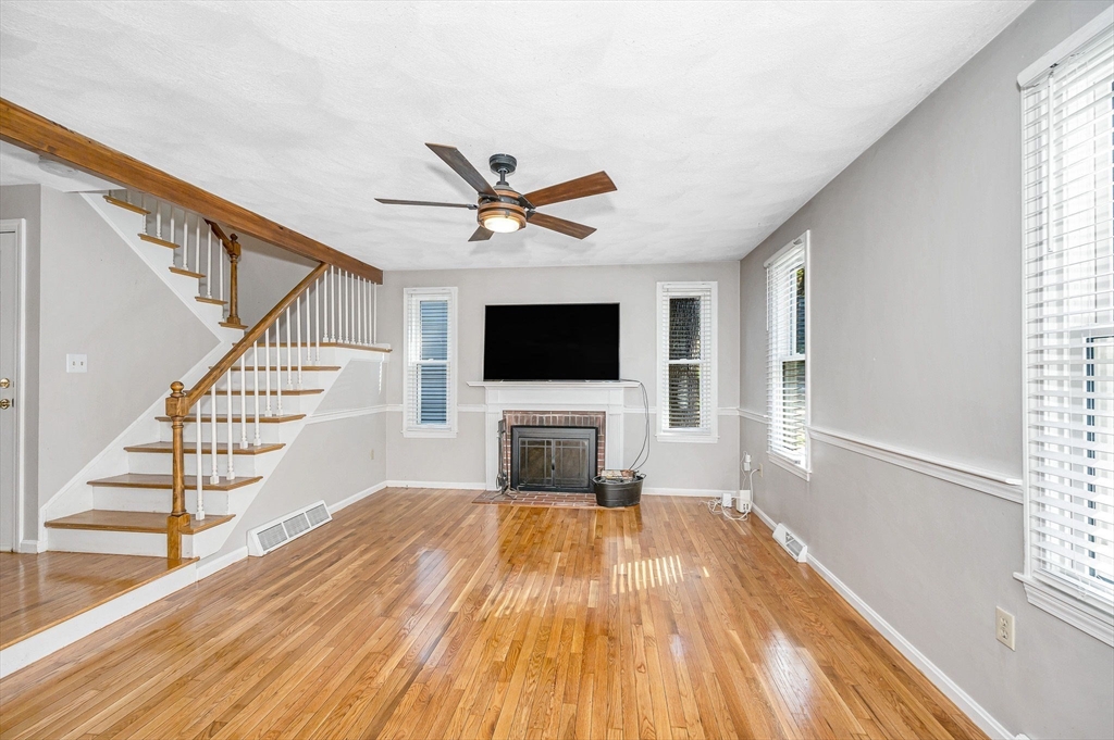 348 Wellman Ave 348