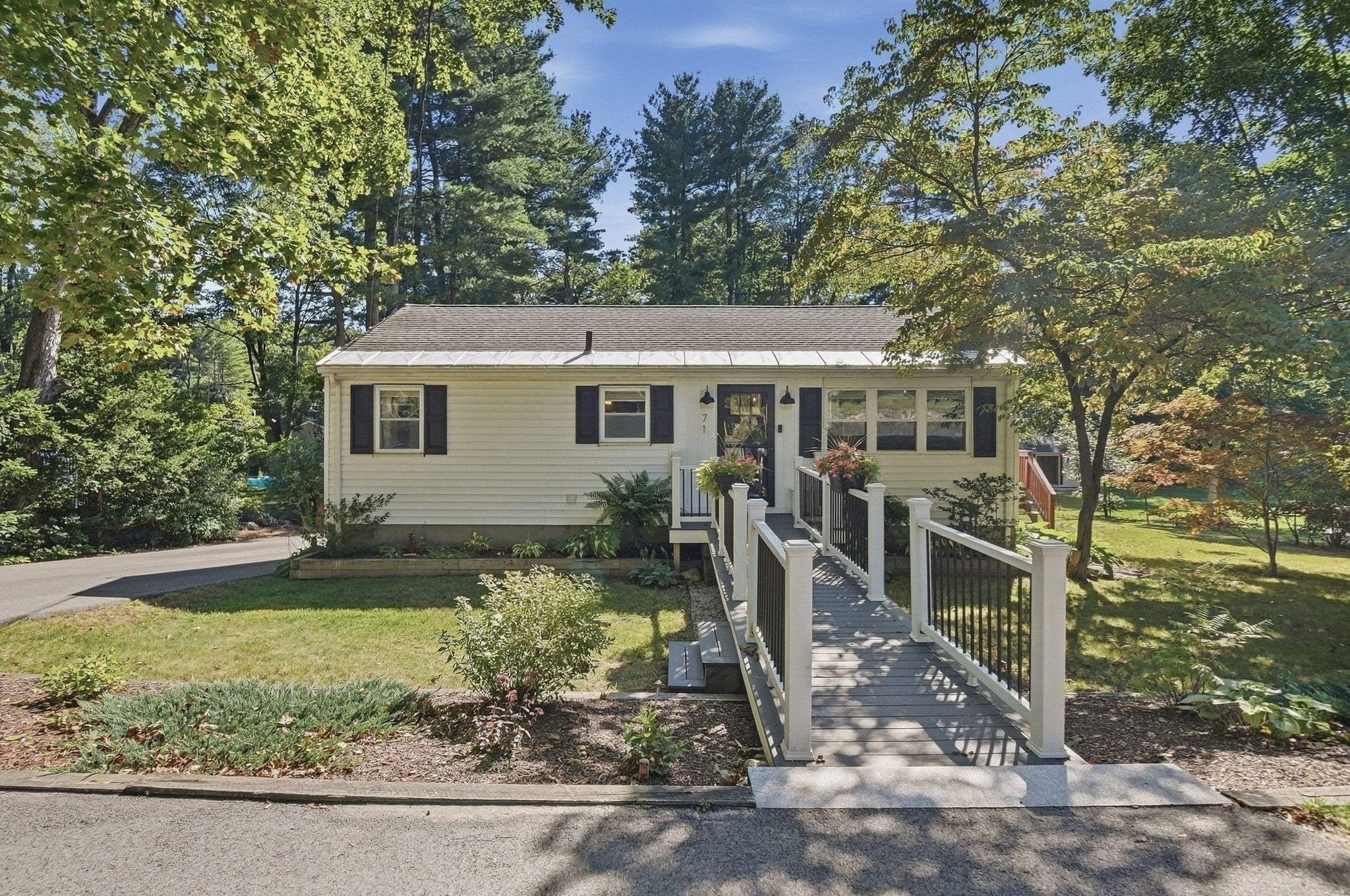 71 Causeway St, Hudson, MA, 71 Causeway St, Hudson, MA Photo #2