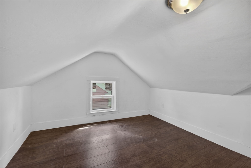 12 Crown St, Worcester, MA Photo #33