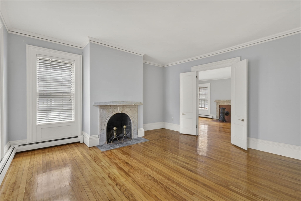 12 Crown St, Worcester, MA Photo #16