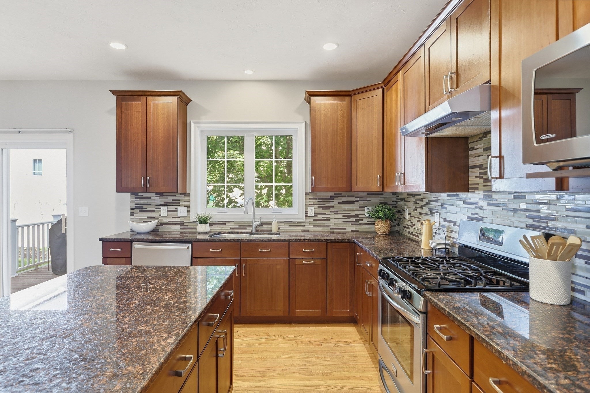 1 Martha Ln, Acton, MA Photo #11