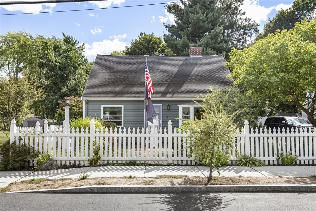 14 Alandale Pkwy