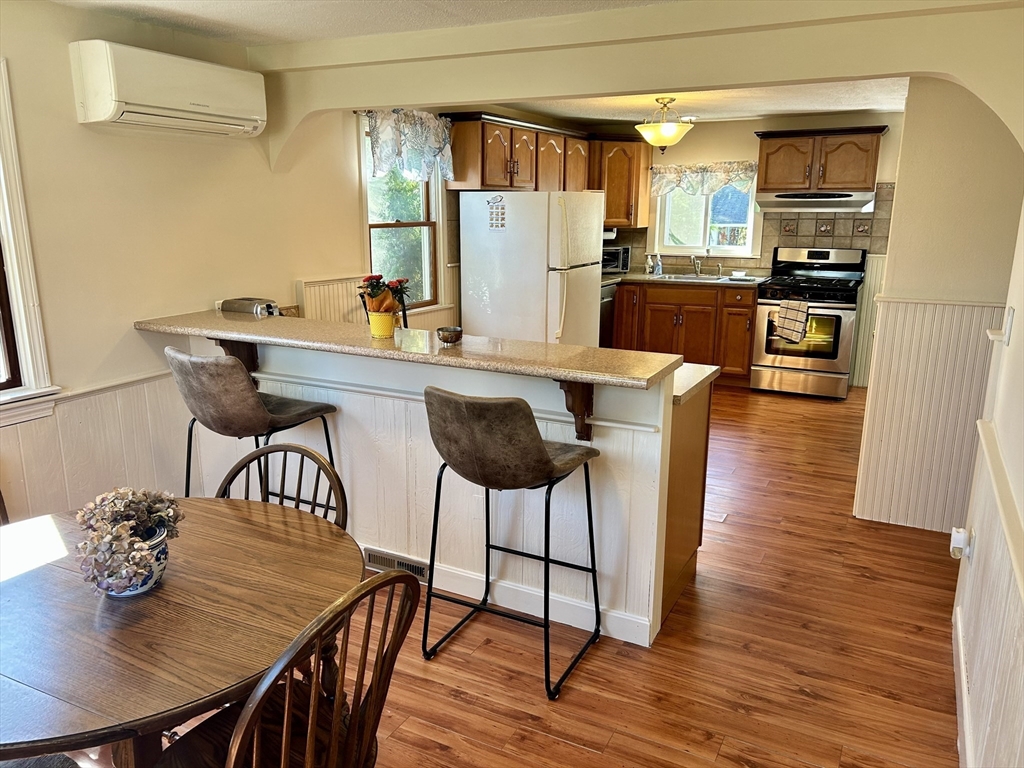 14 Alandale Pkwy