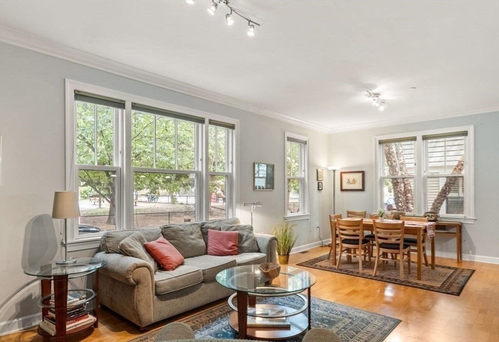111-121 Green Street 104