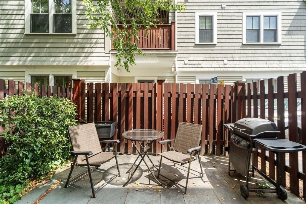 111-121 Green Street 104
