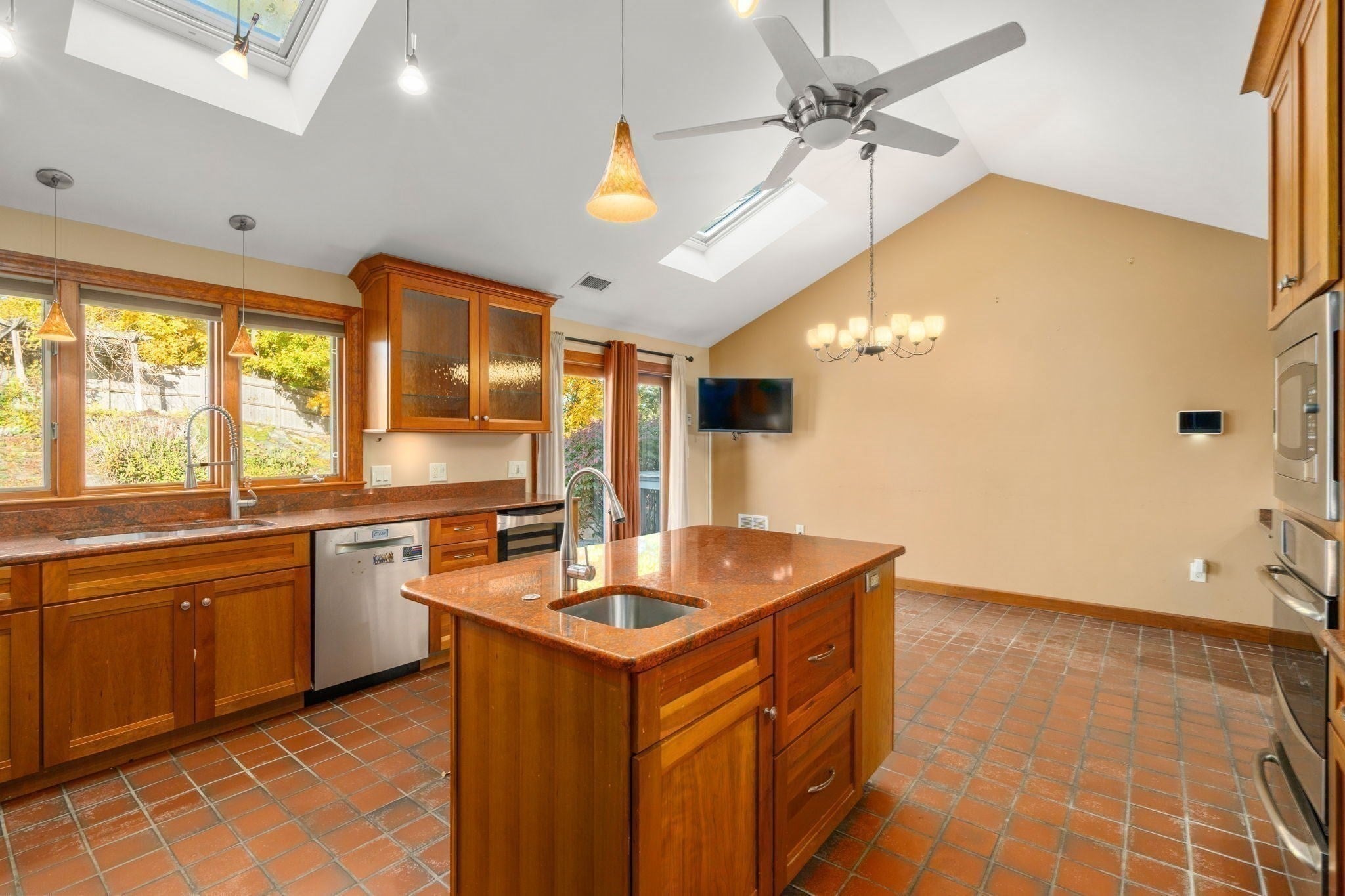 5 Pebble Place, Stoneham, MA, 5 Pebble Place, Stoneham, MA Photo #12