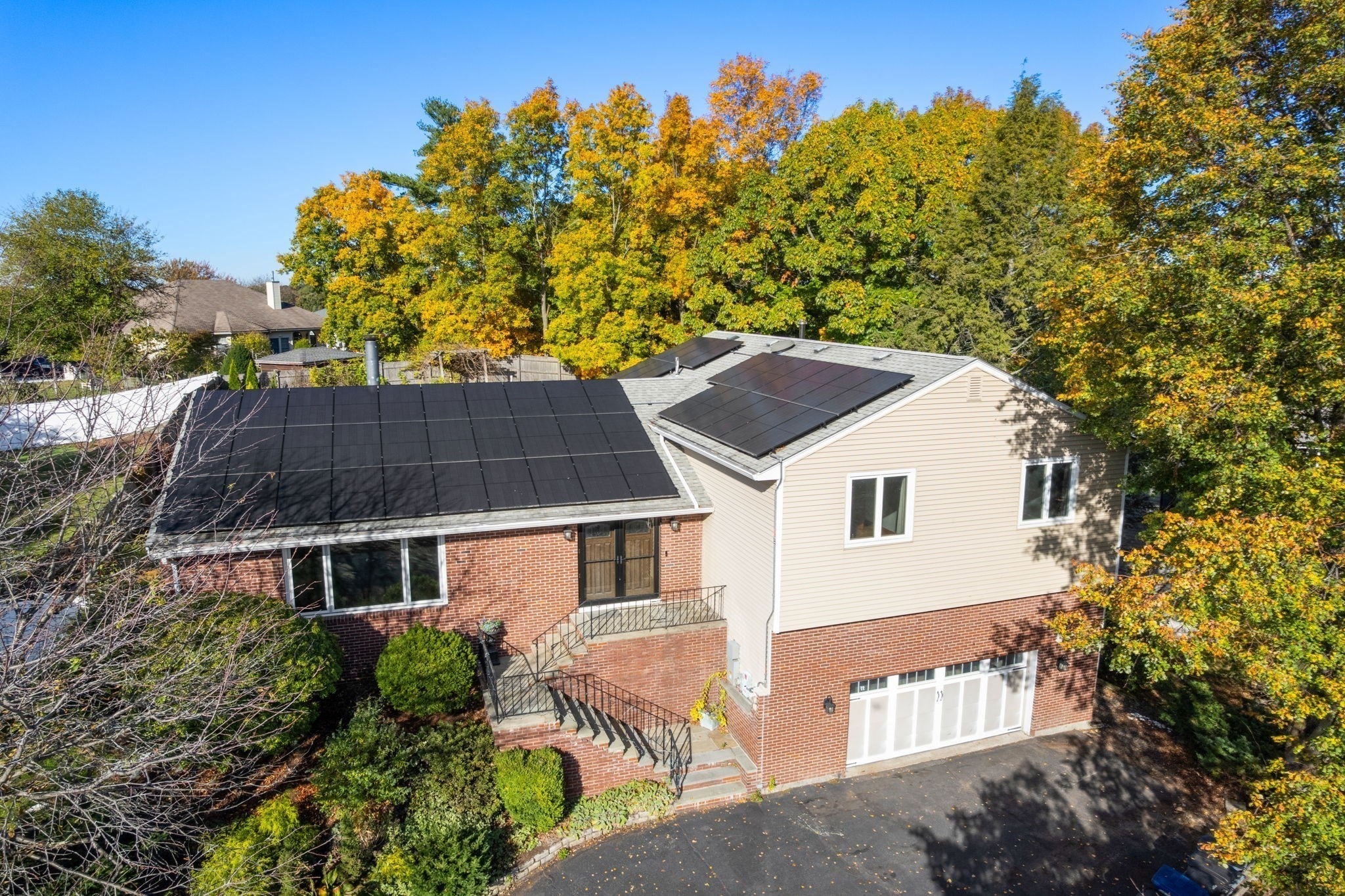 5 Pebble Place