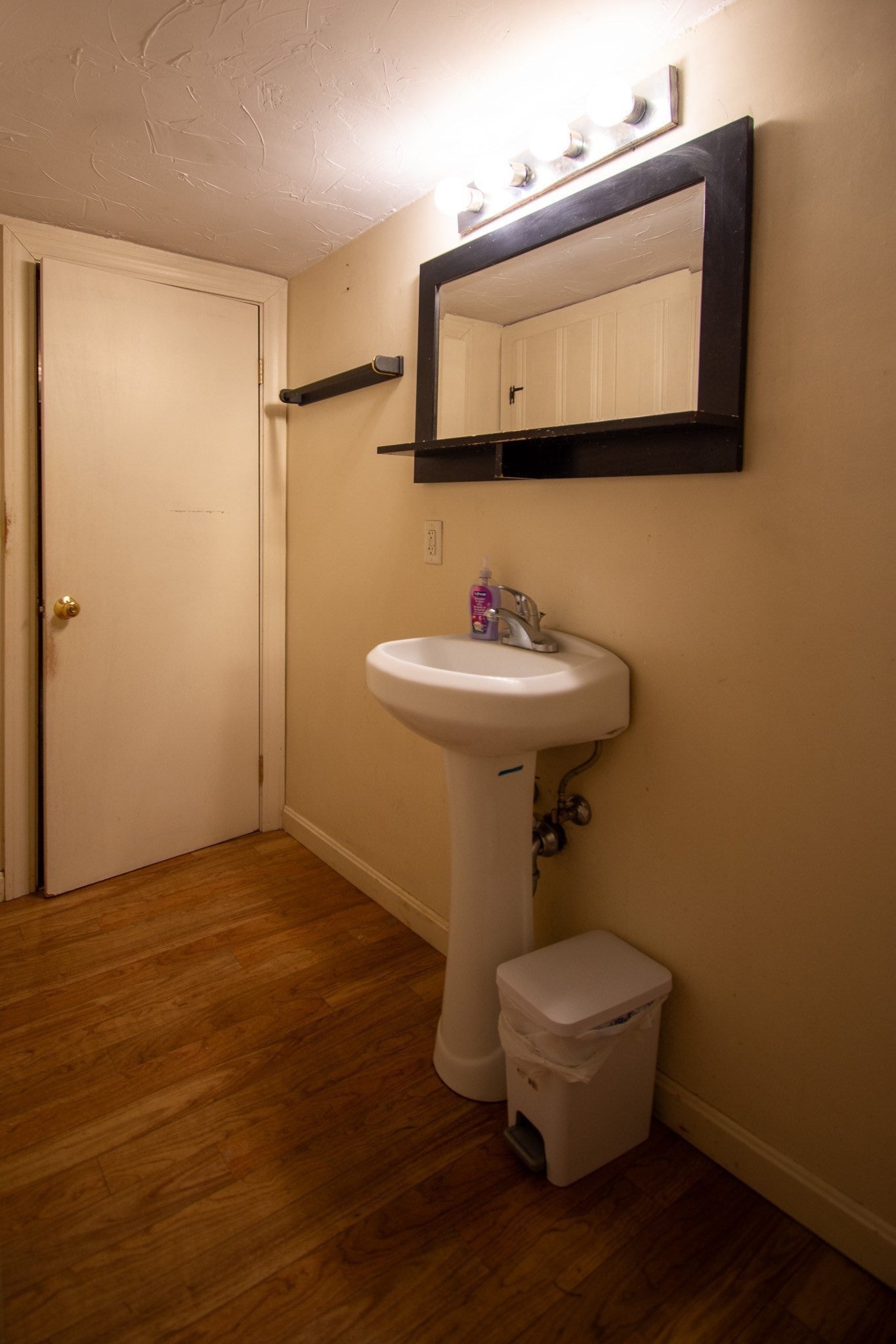 92 Worcester Rd, Webster, MA, 92 Worcester Rd, Webster, MA Photo #17