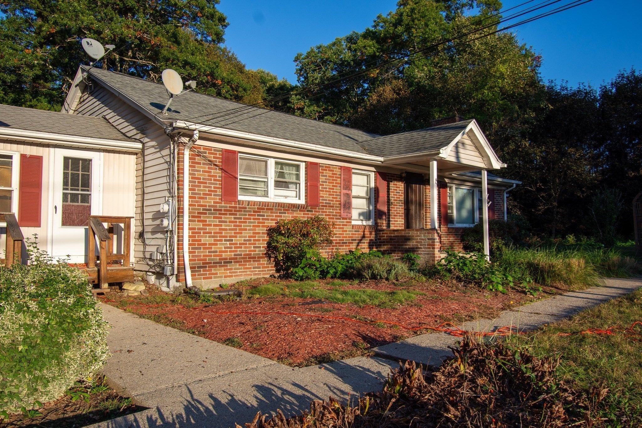 92 Worcester Rd, Webster, MA, 92 Worcester Rd, Webster, MA Photo #2