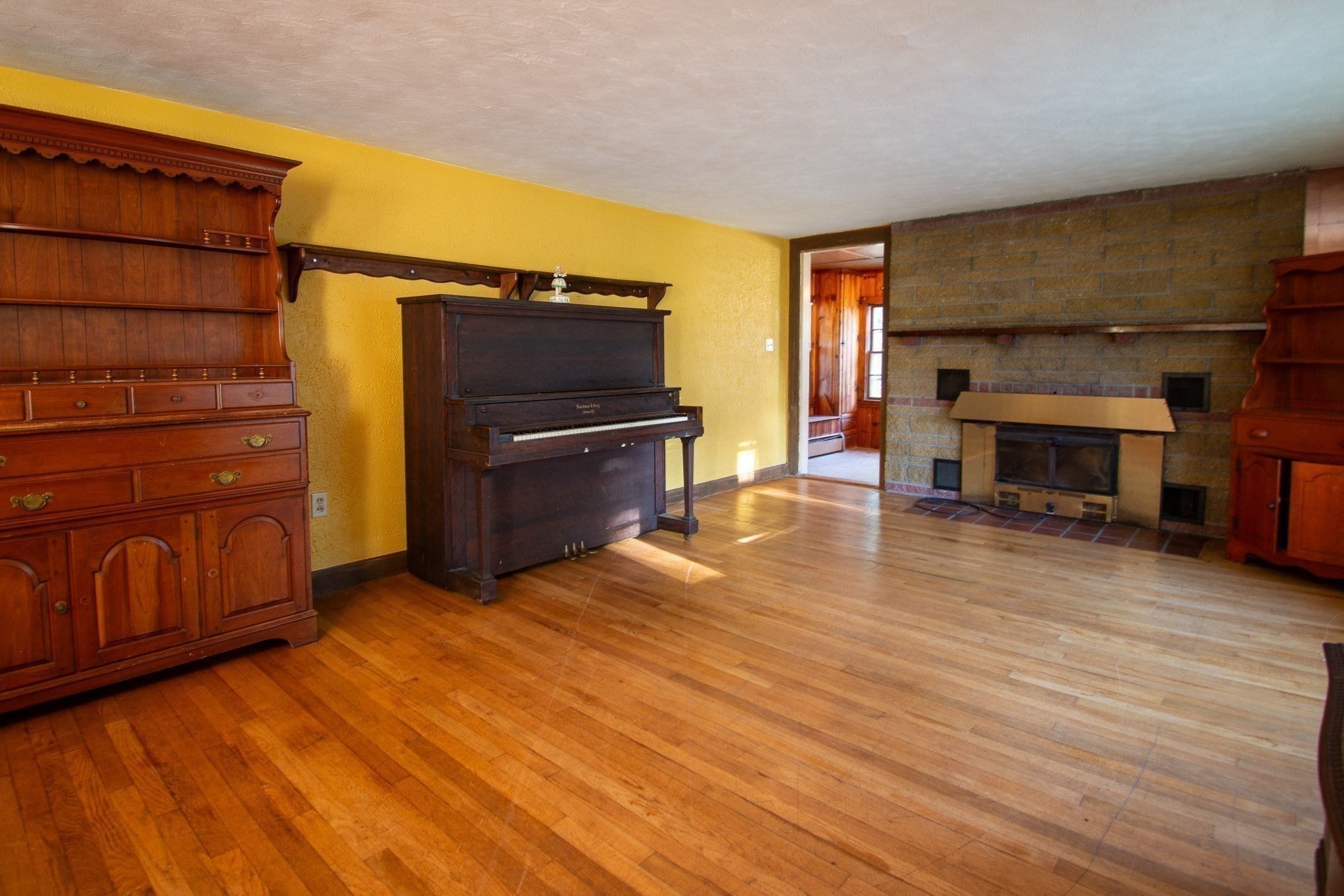 92 Worcester Rd, Webster, MA, 92 Worcester Rd, Webster, MA Photo #7