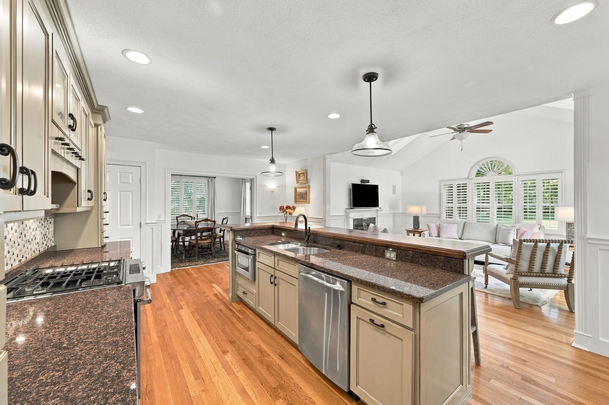 37 Chestnut Street, North Andover, MA, 37 Chestnut Street, North Andover, MA Photo #9
