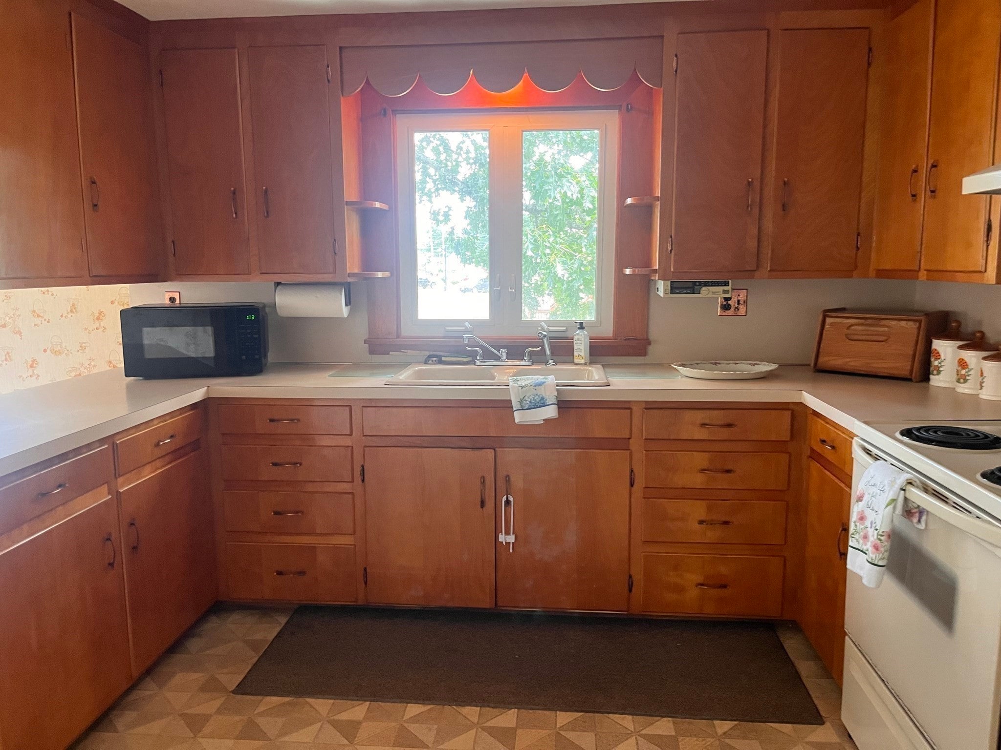 33 Rand Ave, Attleboro, MA, 33 Rand Ave, Attleboro, MA Photo #9