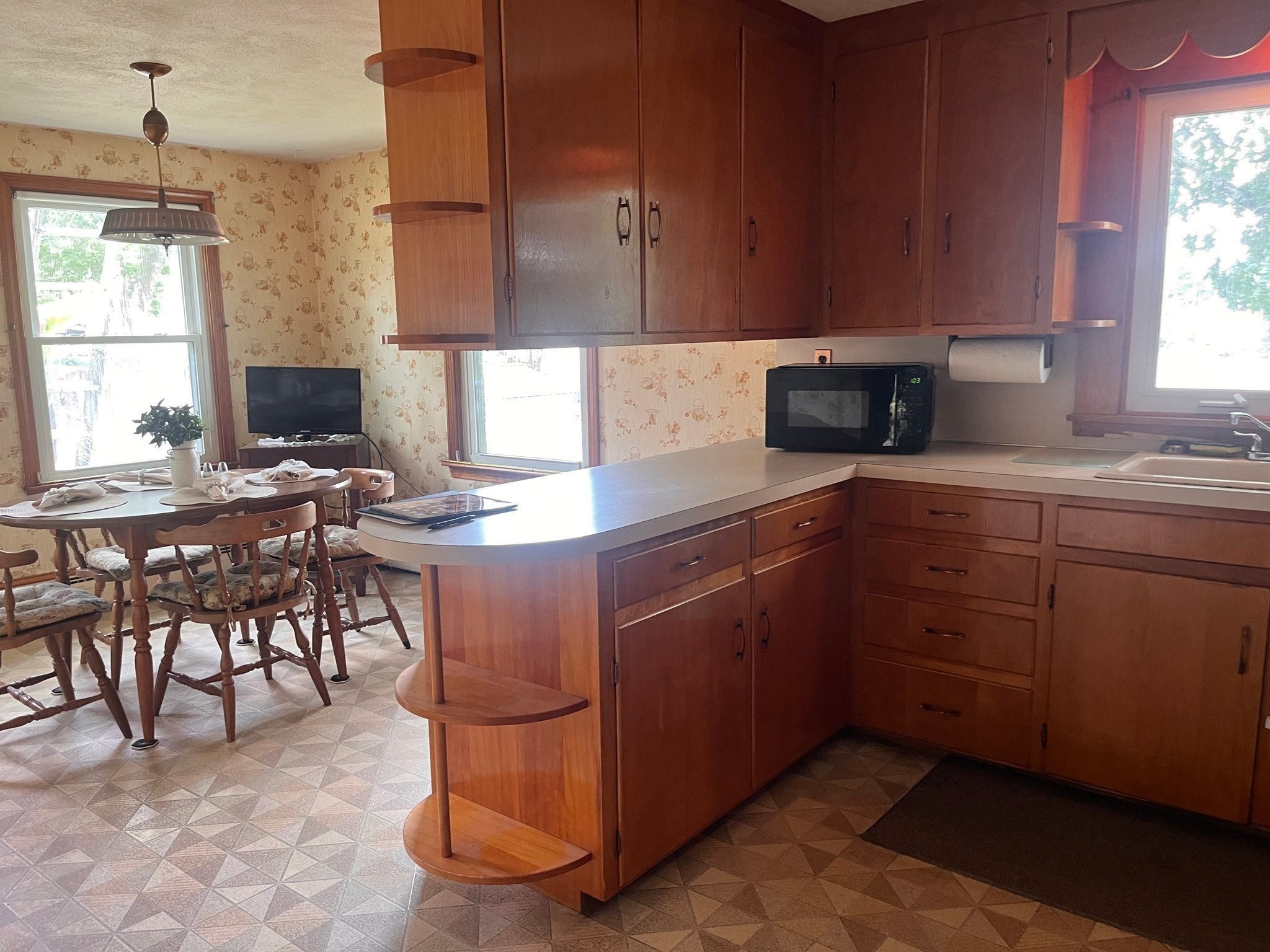33 Rand Ave, Attleboro, MA, 33 Rand Ave, Attleboro, MA Photo #10