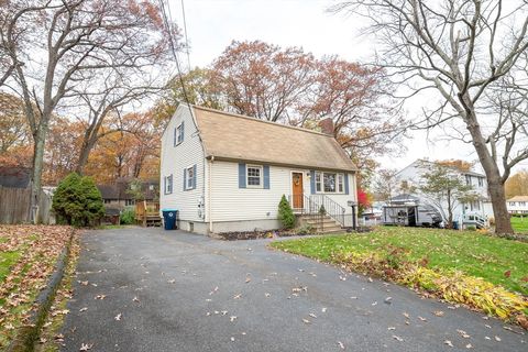 Photo of 6 Boston Dr, Shrewsbury, MA 01545 (MLS # 73477320)