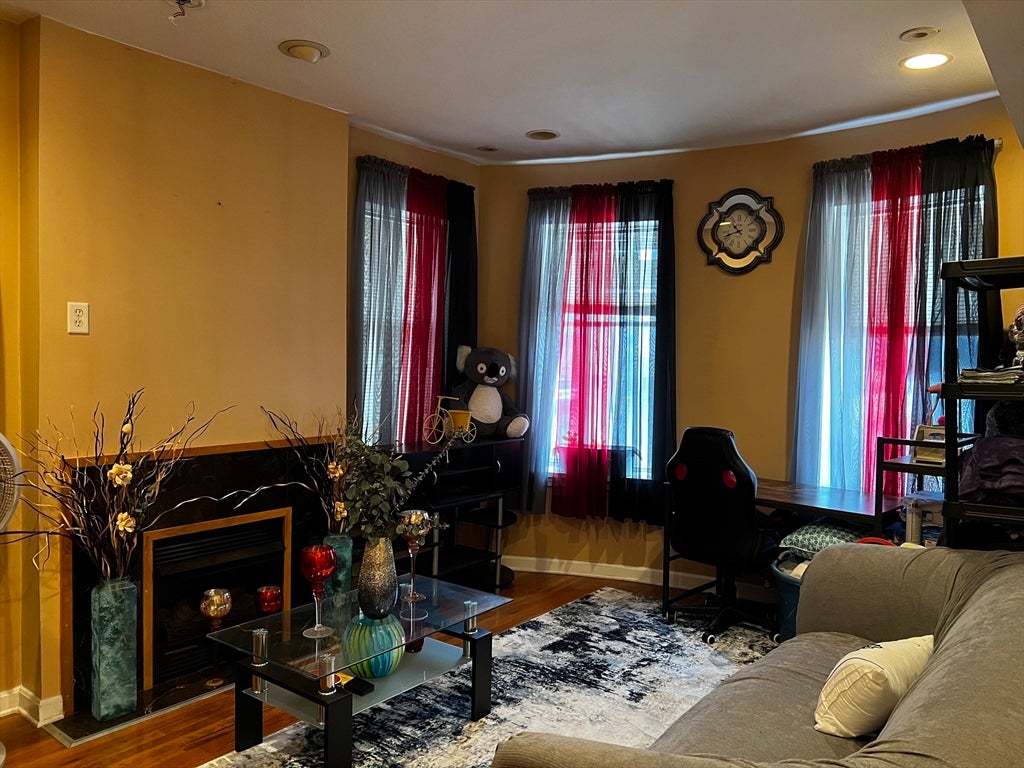 257 Pleasant St #4, Worcester, MA, 257 Pleasant St #4, Worcester, MA Photo #9