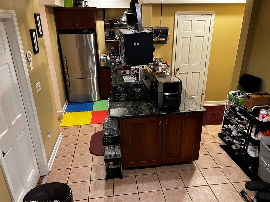 257 Pleasant St 4