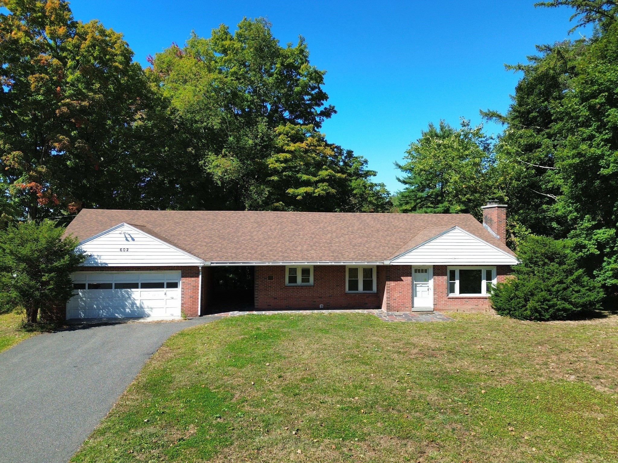 Photo of 602 Bernardston Rd, Greenfield, MA