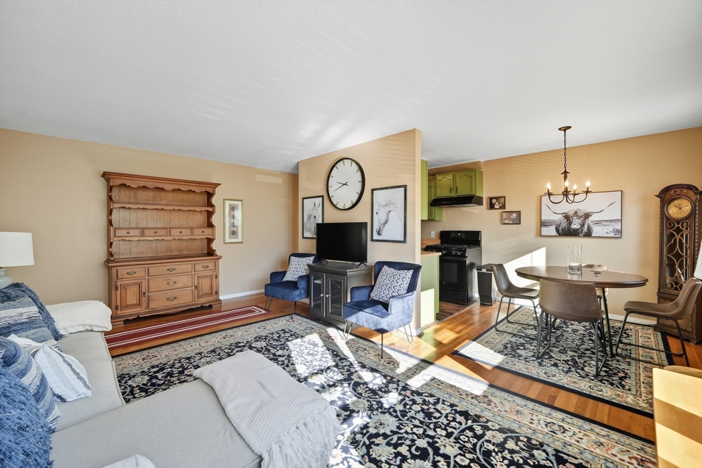 124 Regency Park Dr 124