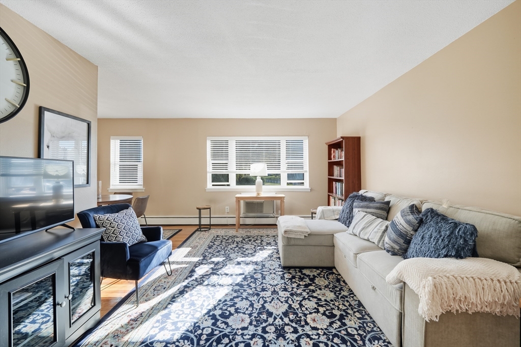 124 Regency Park Dr 124