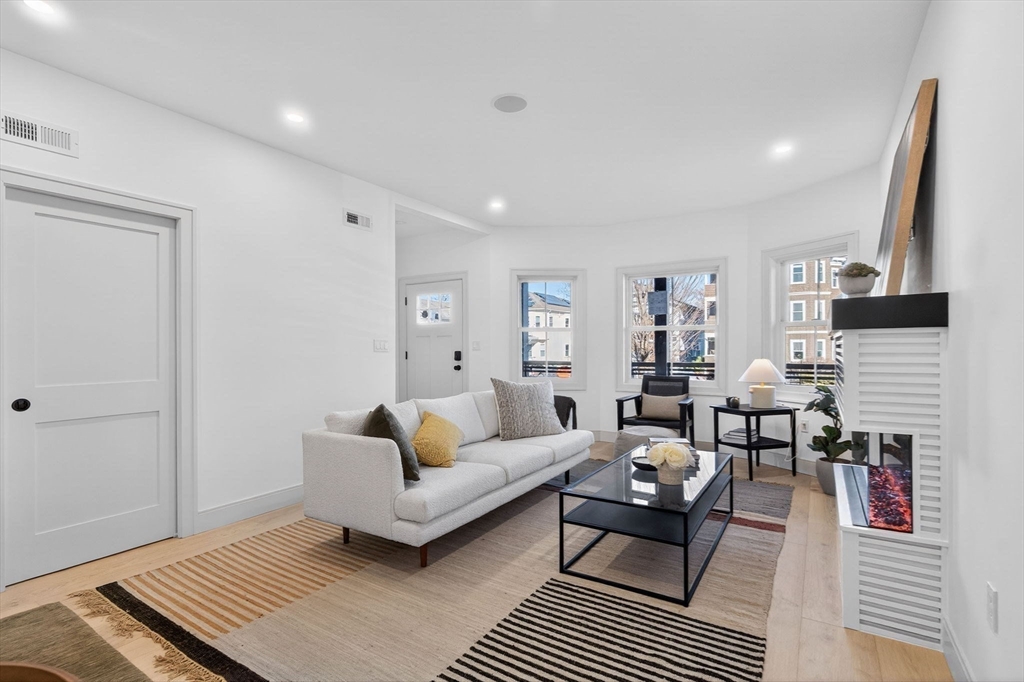 202 Powder House Blvd 1