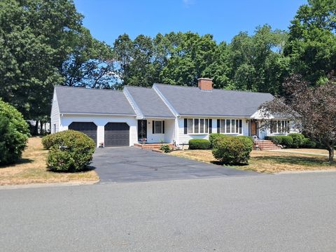 5 College Pond Dr Danvers MA 01923