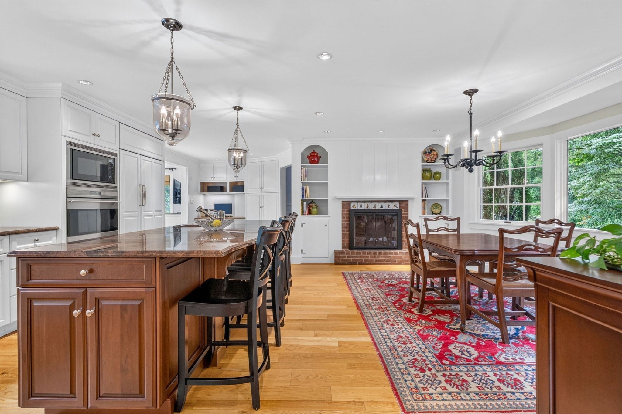 8 Buttercup Ln, Dover, MA Photo #5