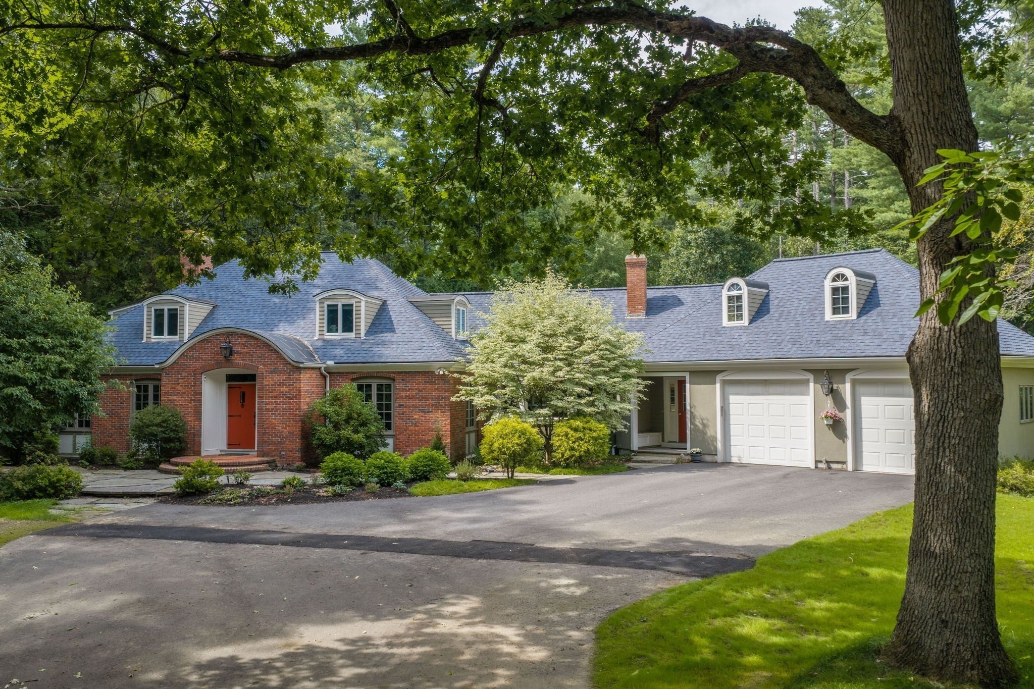 8 Buttercup Ln, Dover, MA Photo #3
