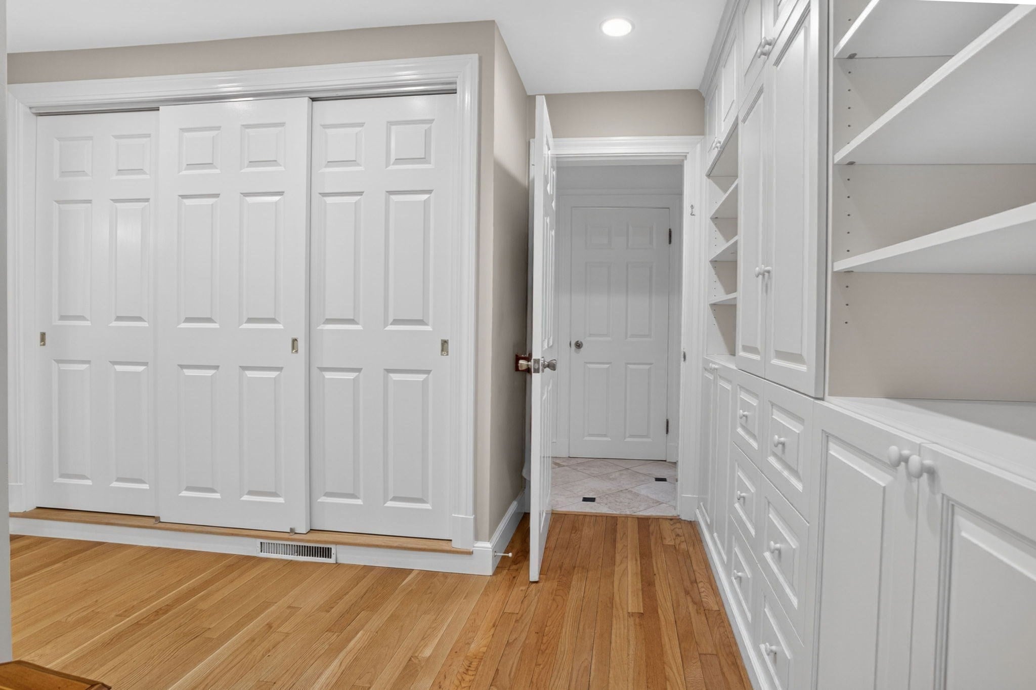 8 Buttercup Ln, Dover, MA Photo #31